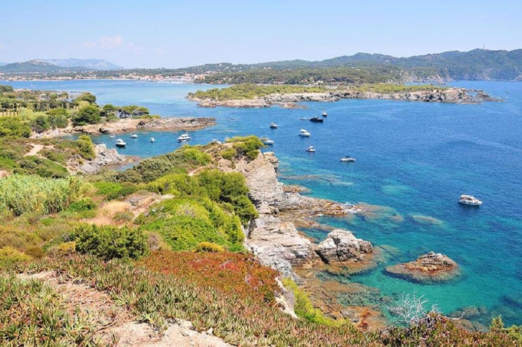 Vue 3 Mn A Pied De La Lumineux Et Moderne Appartement Bandol