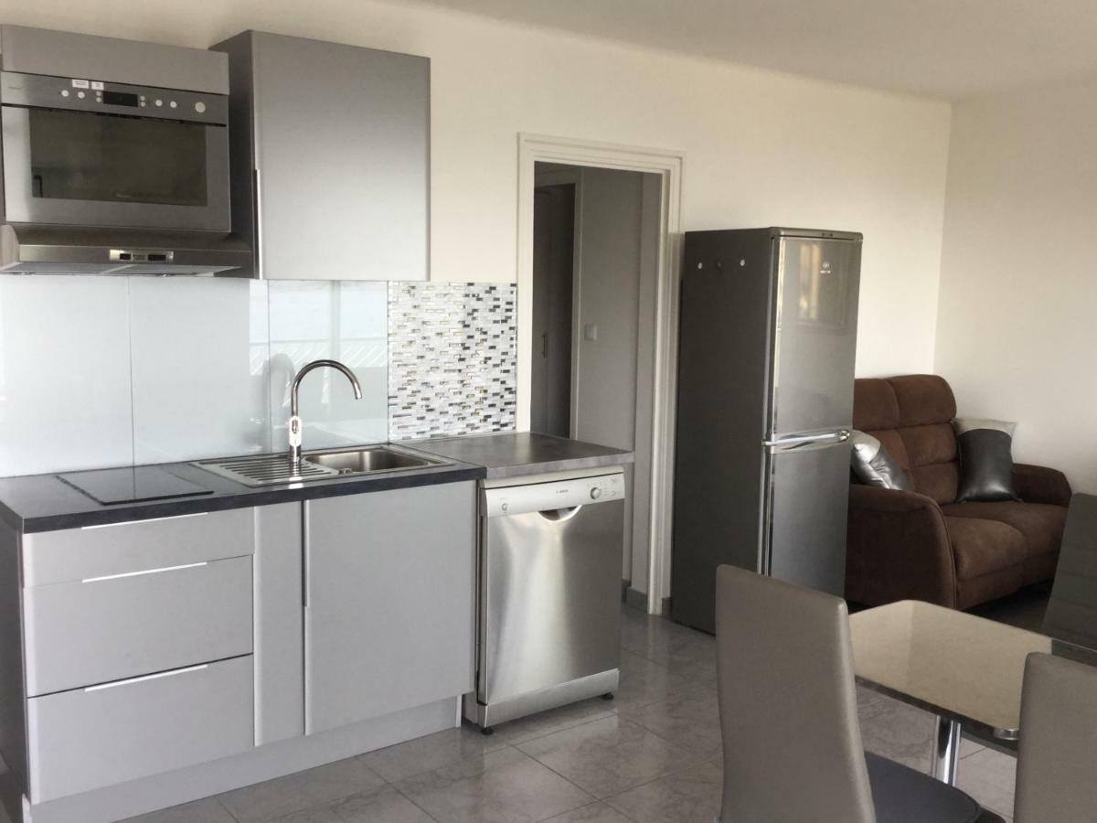 Appartement Vue 3 Mn A Pied De La Lumineux Et Moderne *